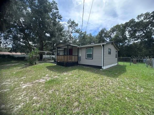 1215 MANOR DRIVE Leesburg, FL 34748
