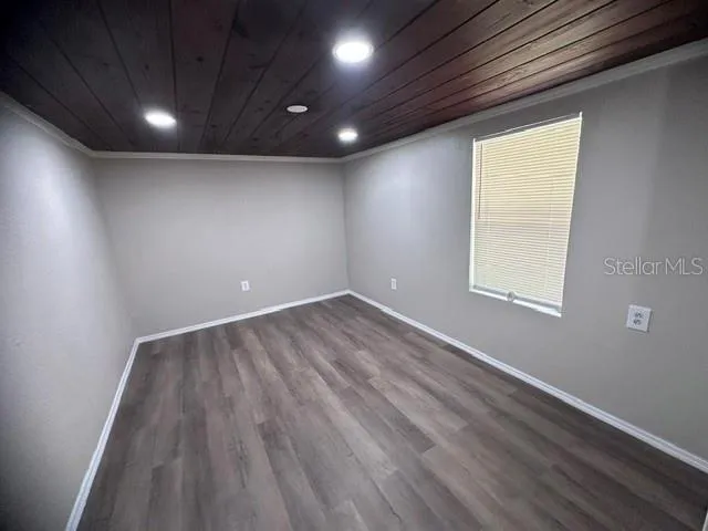 1215 MANOR DRIVE Leesburg, FL 34748