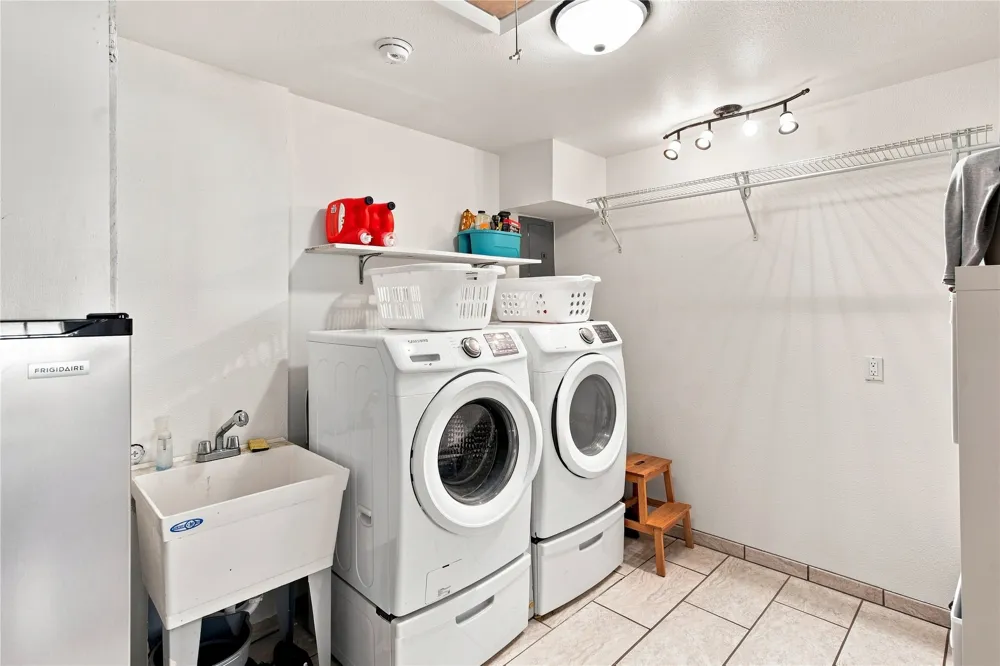 6801 Bryn Mawr Drive Austin, TX 78723