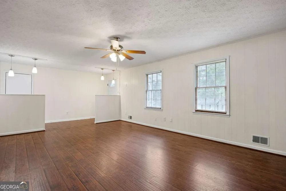 4220 Terrace DR Acworth, GA 30101