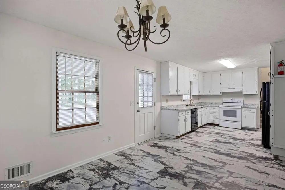 4220 Terrace DR Acworth, GA 30101