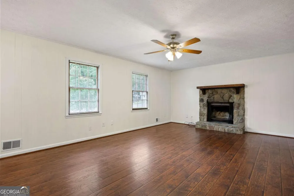 4220 Terrace DR Acworth, GA 30101