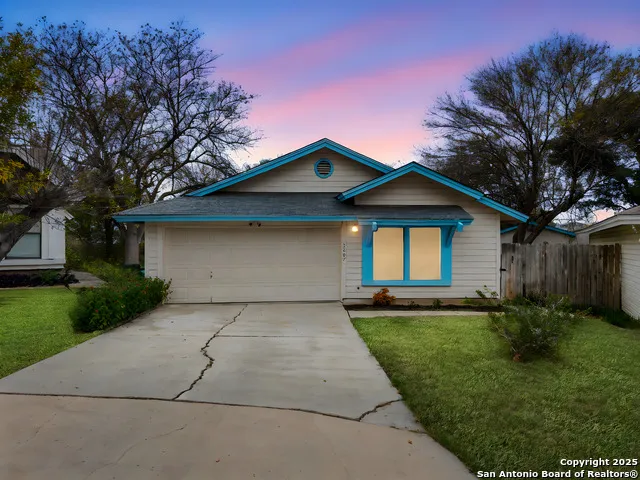 3807 Pine Breeze San Antonio, TX 78247