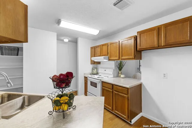 3807 Pine Breeze San Antonio, TX 78247