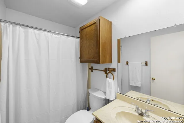 3807 Pine Breeze San Antonio, TX 78247