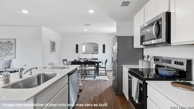 16076 Mahogany Way Elmendorf, TX 78112