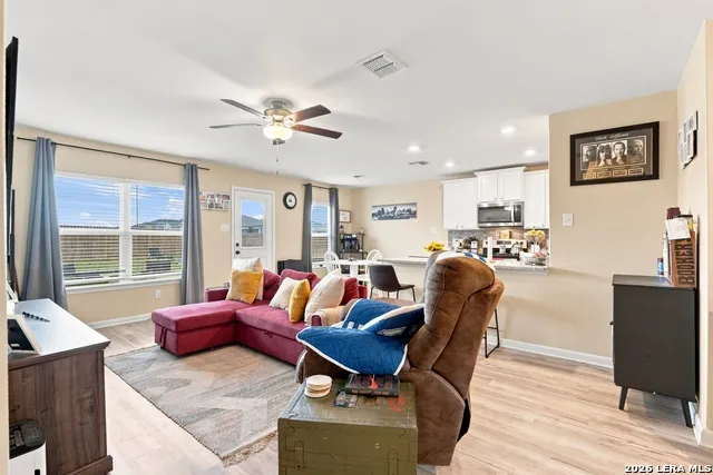 16000 STRATFORD CV Lytle, TX 78052