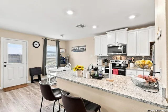 16000 STRATFORD CV Lytle, TX 78052