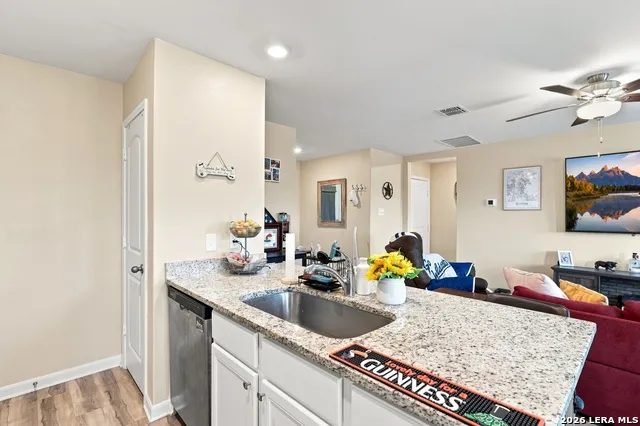 16000 STRATFORD CV Lytle, TX 78052