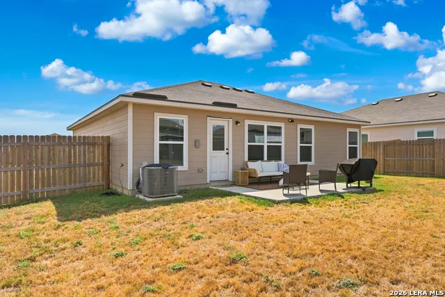 16000 STRATFORD CV Lytle, TX 78052