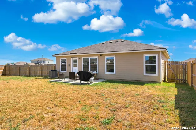 16000 STRATFORD CV Lytle, TX 78052