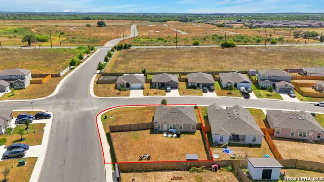 16000 STRATFORD CV Lytle, TX 78052