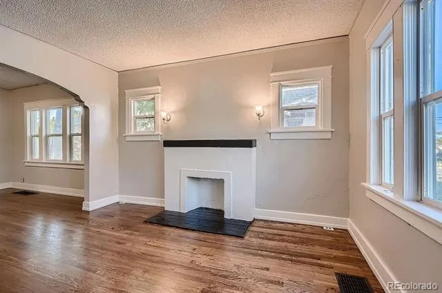 1387 Quitman Denver, CO 80204
