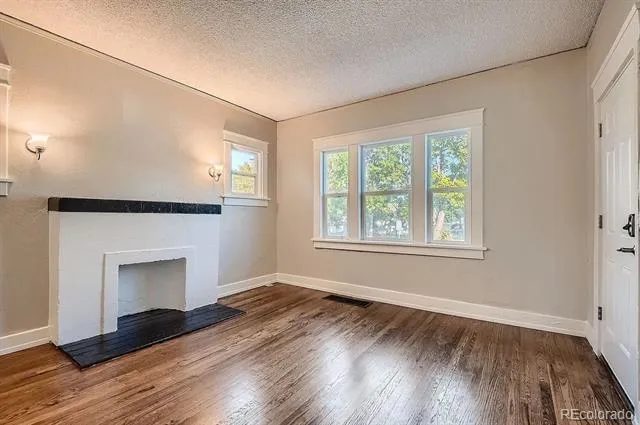 1387 Quitman Denver, CO 80204