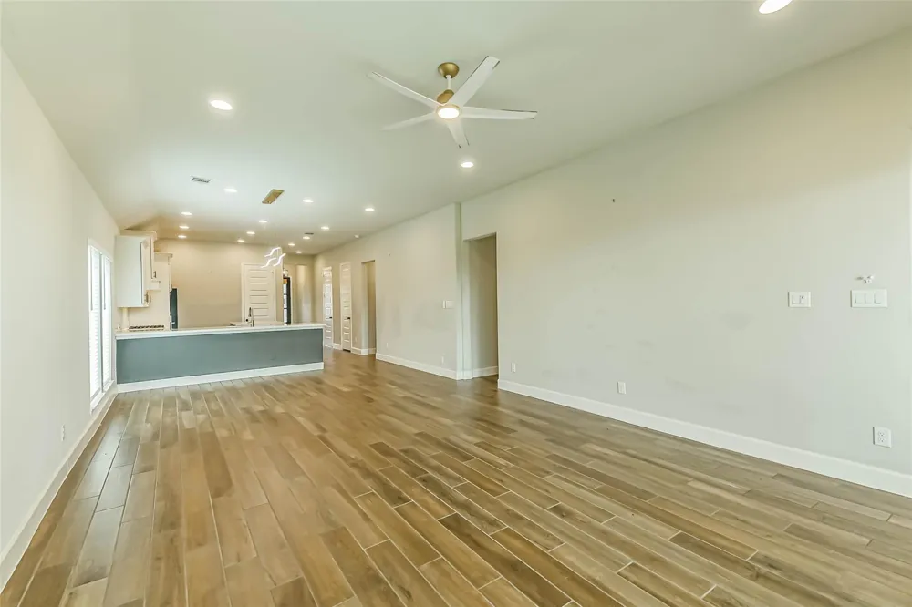 18903 Brego Lane Tomball, TX 77377