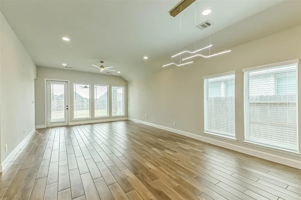 18903 Brego Lane Tomball, TX 77377