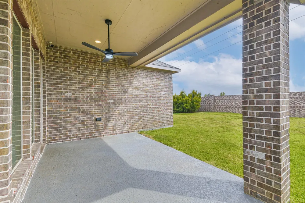 18903 Brego Lane Tomball, TX 77377