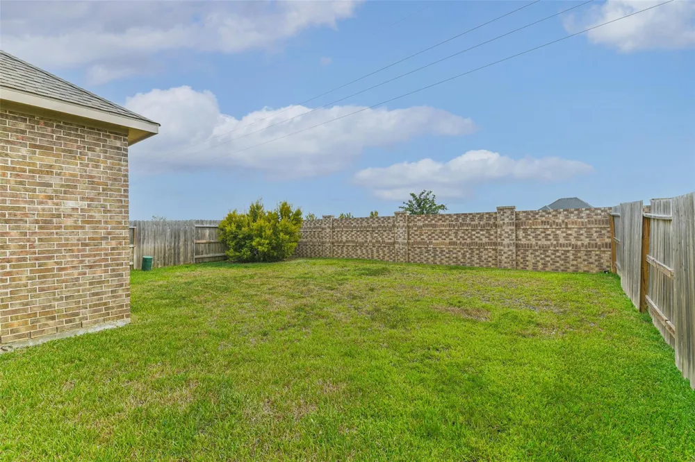 18903 Brego Lane Tomball, TX 77377