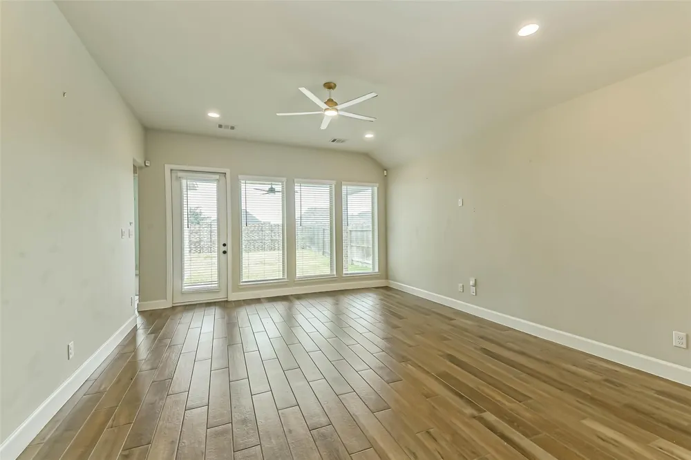 18903 Brego Lane Tomball, TX 77377