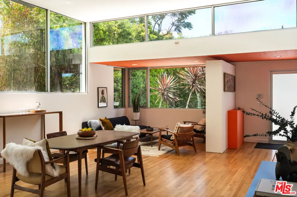 1076 Palms Boulevard Venice, CA 90291