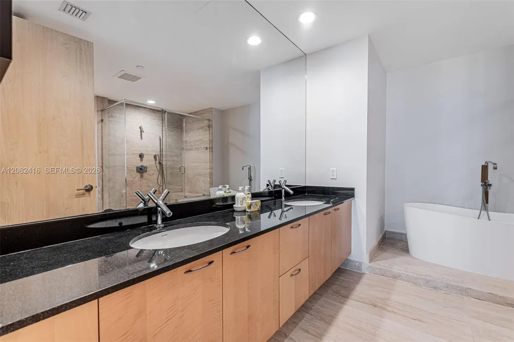 15811 Collins Ave #1802 Sunny Isles Beach, FL 33160