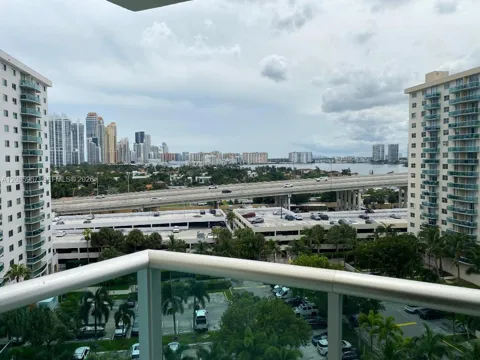 19380 Collins Ave #1025