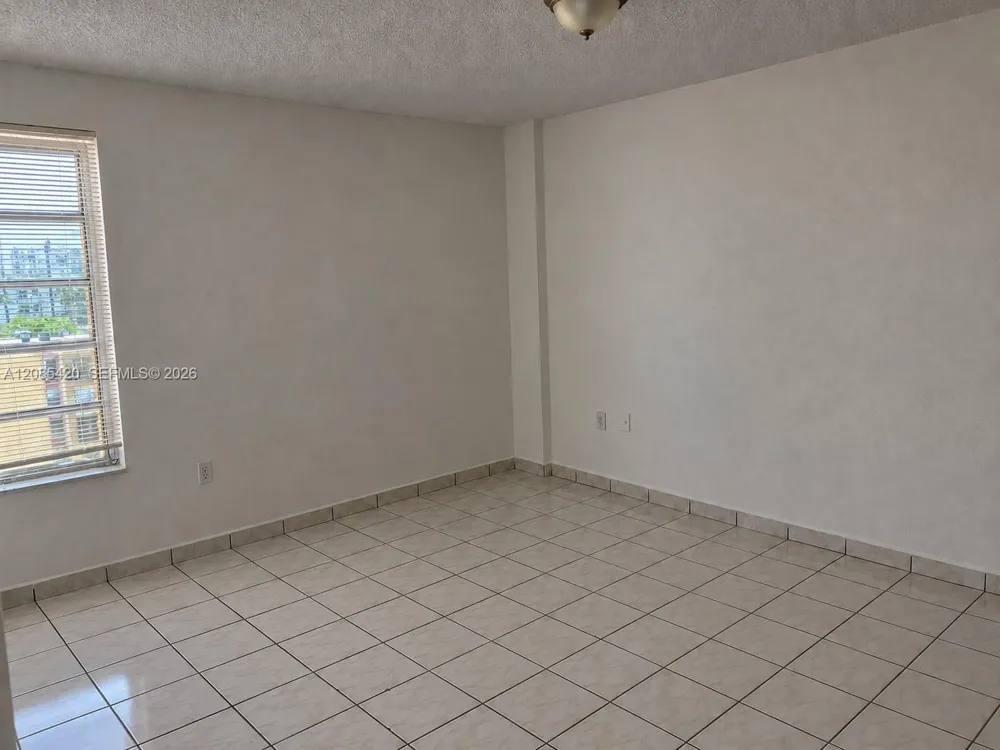 4717 NW 7th St #707-10 Miami, FL 33126