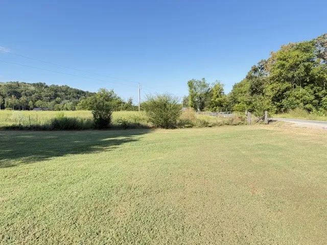 3852 Payne Cove Rd Pelham, TN 37366