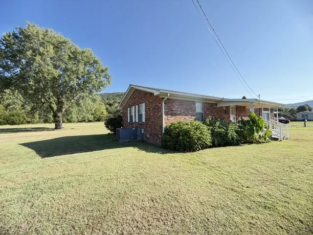 3852 Payne Cove Rd Pelham, TN 37366