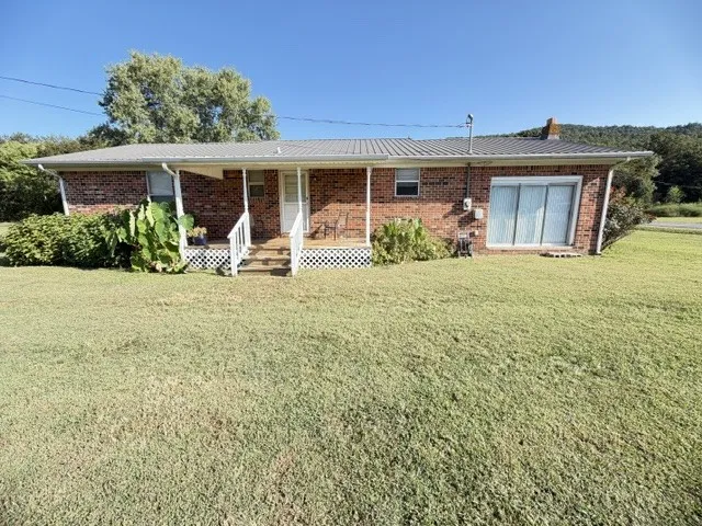 3852 Payne Cove Rd Pelham, TN 37366