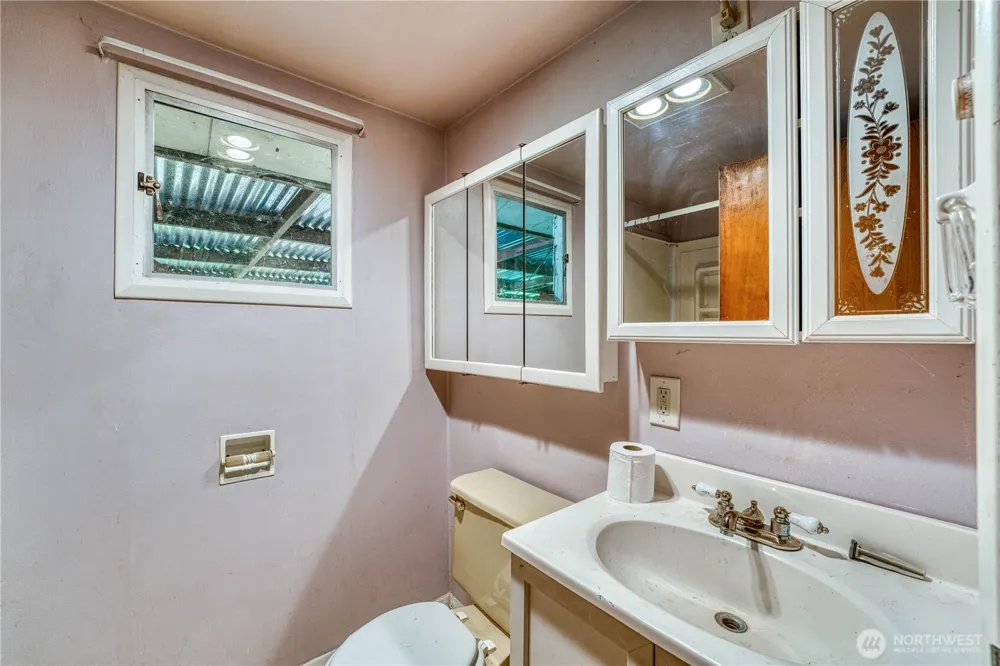 6015 Whitmore Drive NW Gig Harbor, WA 98335