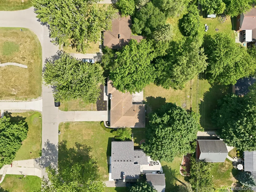 2313 Saint Joseph Street West Bloomfield Charter Township, MI 48324