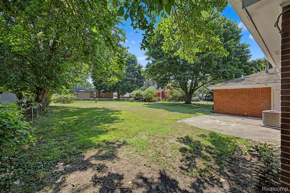 2313 Saint Joseph Street West Bloomfield Charter Township, MI 48324