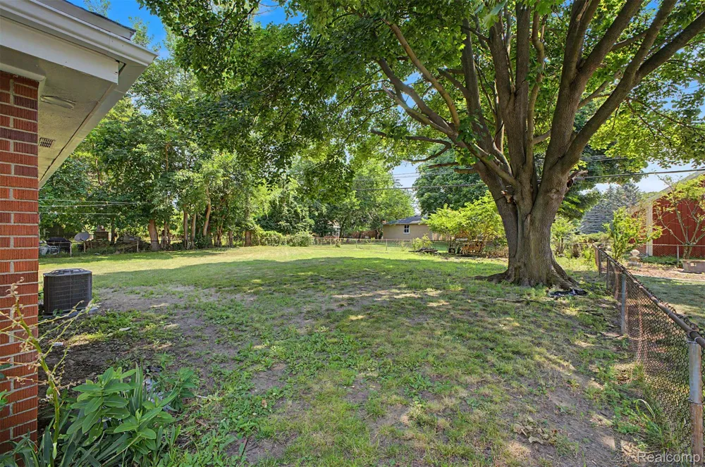 2313 Saint Joseph Street West Bloomfield Charter Township, MI 48324
