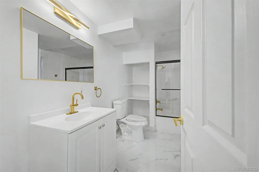 2313 Saint Joseph Street West Bloomfield Charter Township, MI 48324