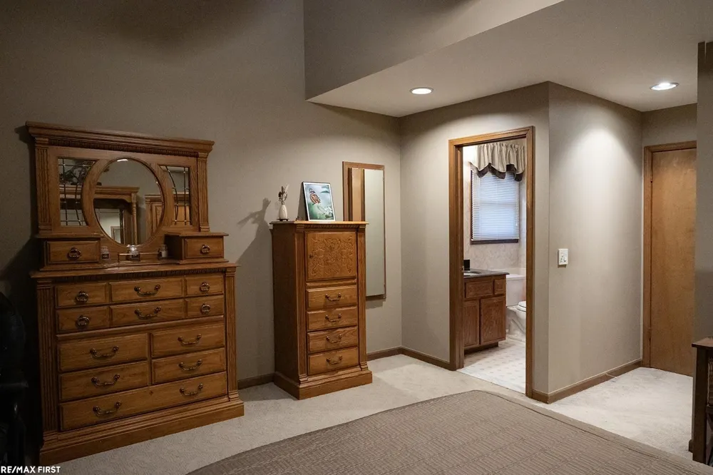 48315 Walden Road Macomb Township, MI 48044
