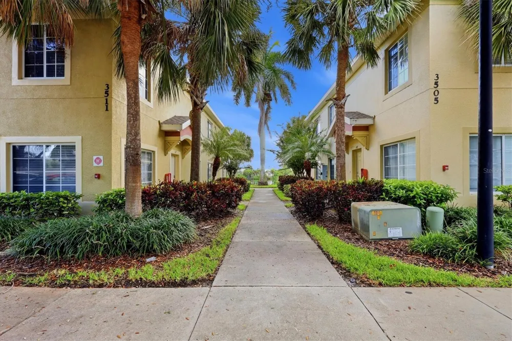 3511 45TH TERRACE W #108 Bradenton, FL 34210