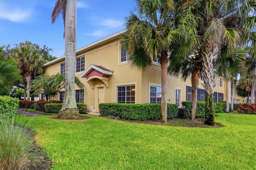 3511 45TH TERRACE W #108 Bradenton, FL 34210