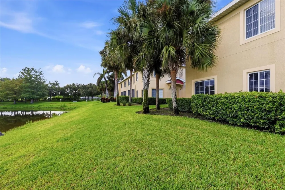3511 45TH TERRACE W #108 Bradenton, FL 34210