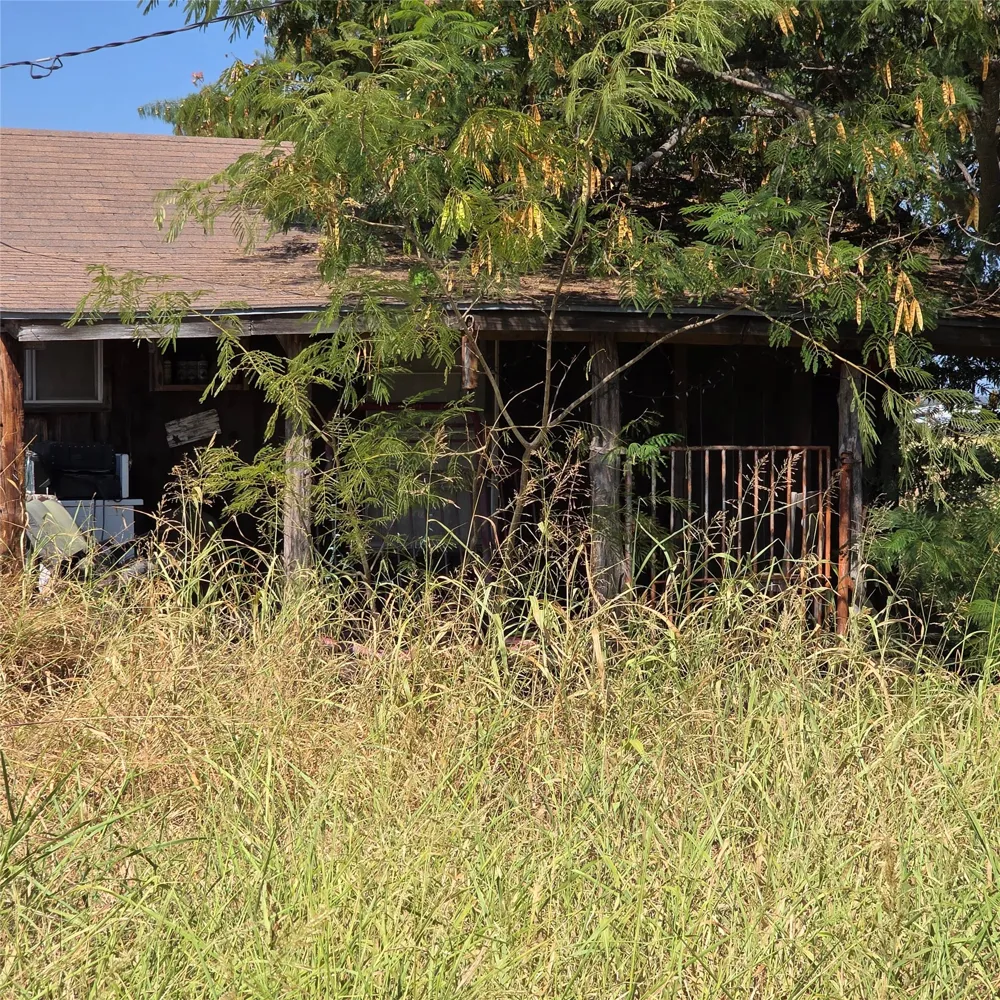 1946 Bosley Road Santo, TX 76472