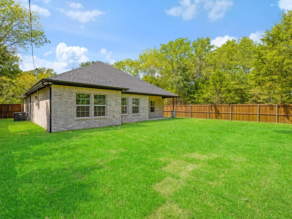 104 Parkside Drive Trinidad, TX 75163