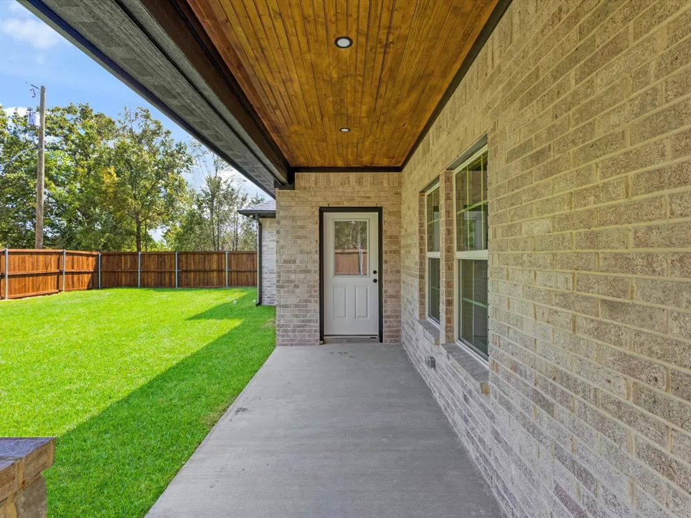 104 Parkside Drive Trinidad, TX 75163