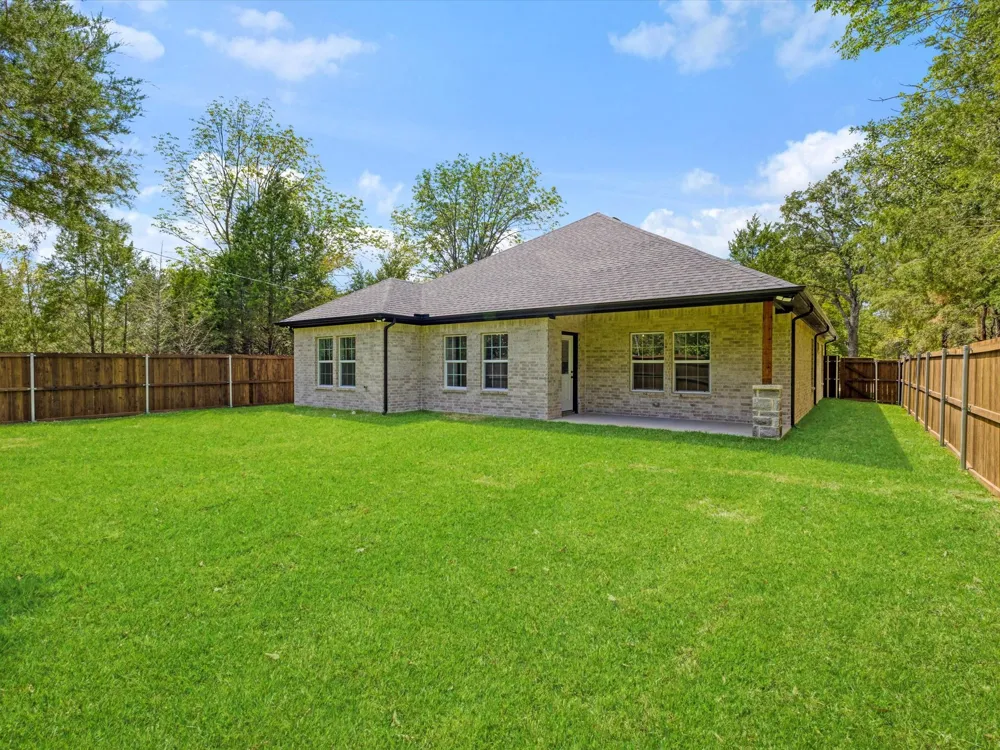 104 Parkside Drive Trinidad, TX 75163