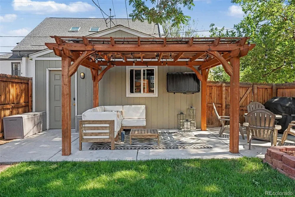 3002 Gilpin Street Denver, CO 80205