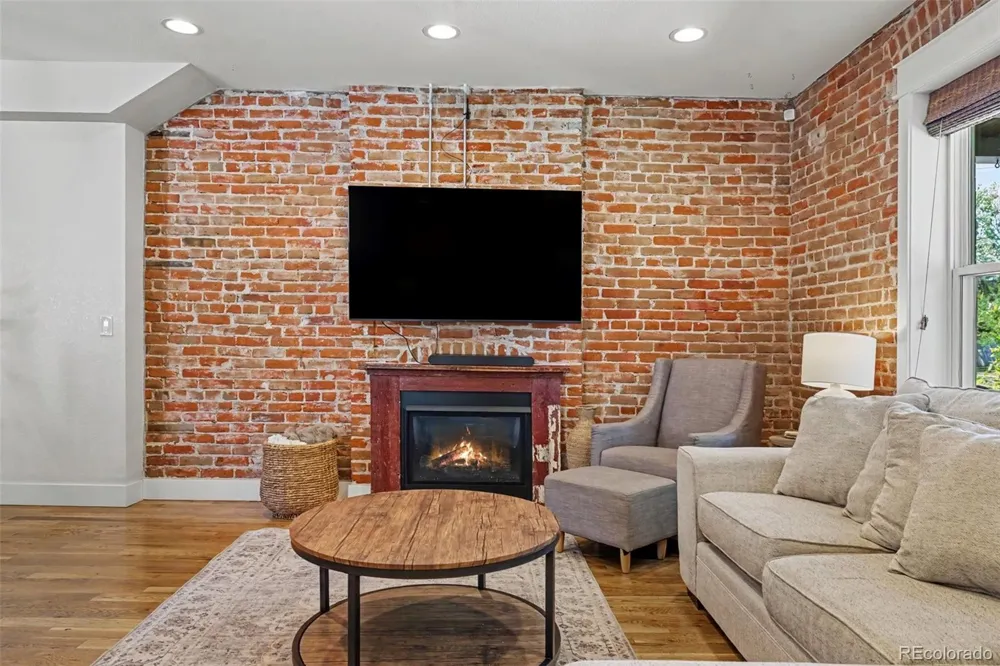 3002 Gilpin Street Denver, CO 80205