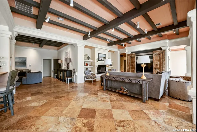 320 UPPER CIBOLO CREEK RD Boerne, TX 78006