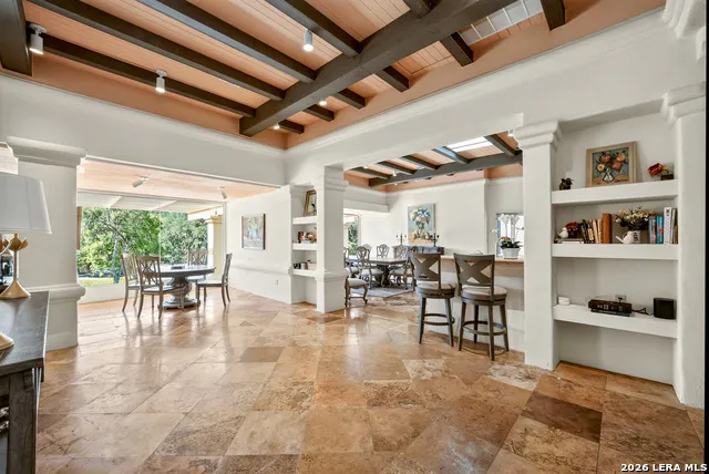 320 UPPER CIBOLO CREEK RD Boerne, TX 78006