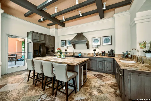 320 UPPER CIBOLO CREEK RD Boerne, TX 78006