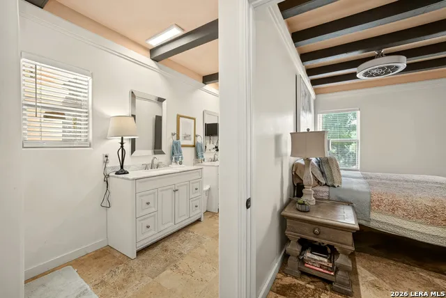320 UPPER CIBOLO CREEK RD Boerne, TX 78006
