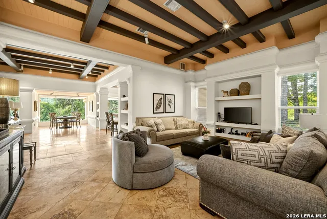 320 UPPER CIBOLO CREEK RD Boerne, TX 78006